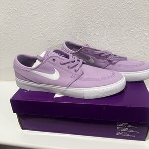 Nike SB Zoom Janoski Lilac White Sneakers women’s 11 men’s 9.5